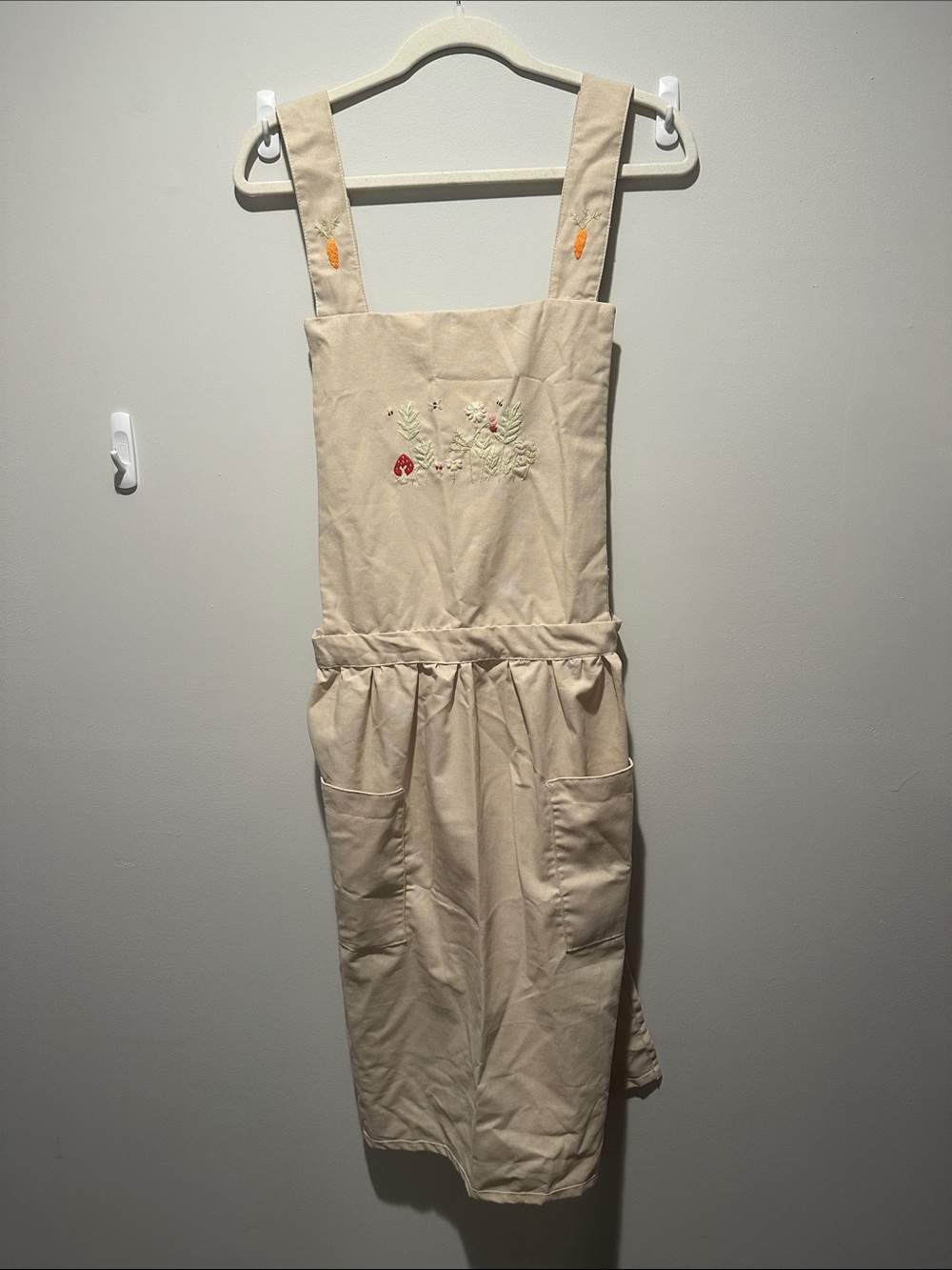 Beige Embroidered Casual Pinafore Apron